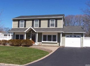 43 Continental Dr, Port Jefferson Station, NY 11776