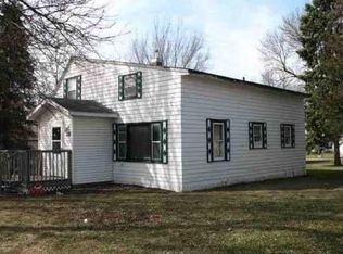 809 6th St, Clarkfield, MN 56223