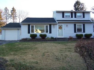 296 N Autumn Dr, Rochester, NY 14626