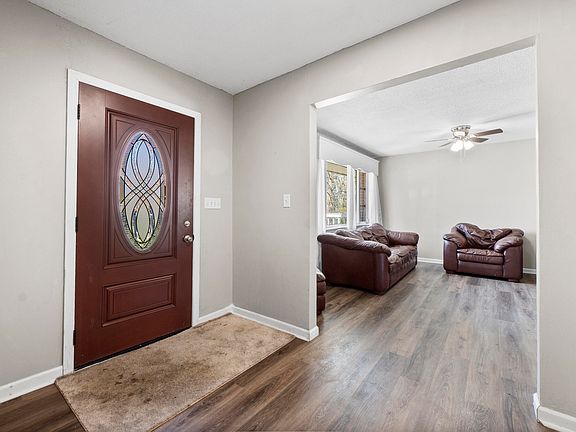 5th image of 902 Lindsay Ave