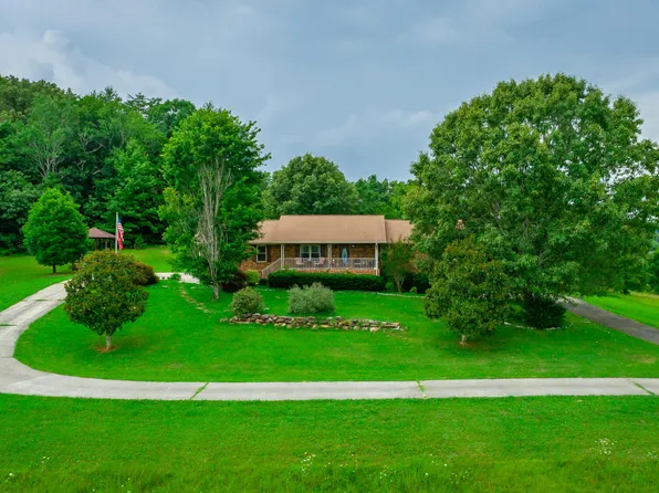 10245 Snow Hill Rd, Ooltewah, TN 37363