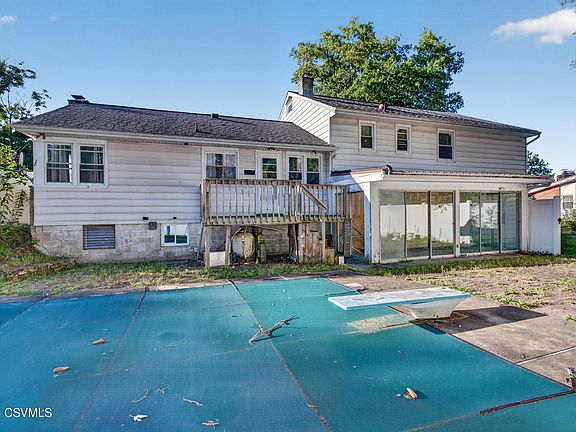 3rd image of 145 Friar Rd