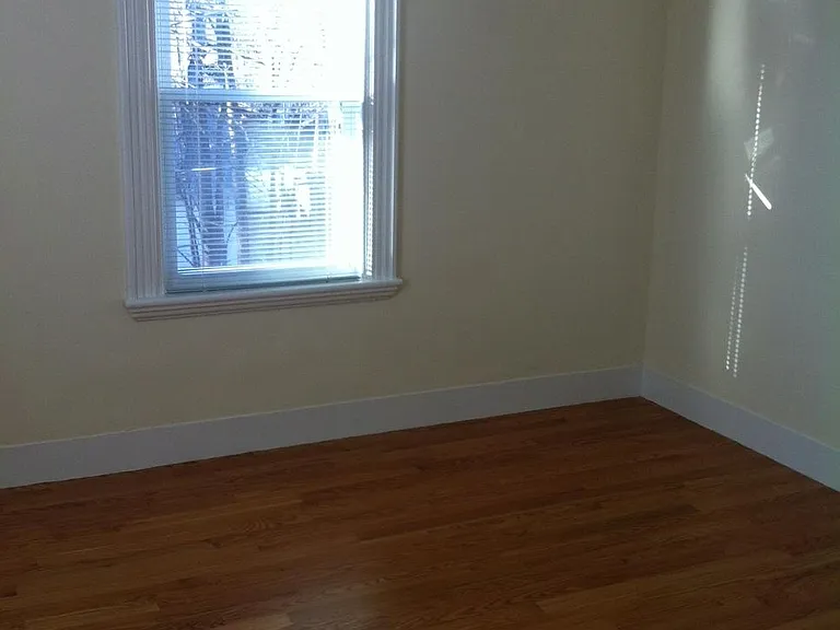 95 Crescent St — Photo 11
