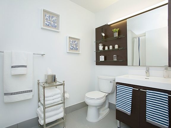 5th image of 43-25 Hunter St #237