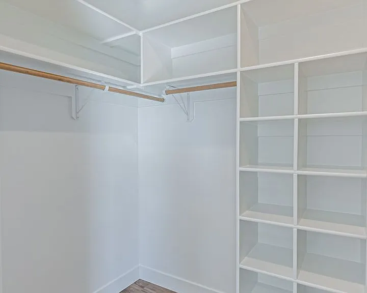 528 Harvester Ave — Photo 22