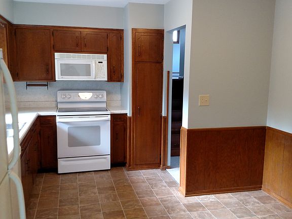 The kitchen windows give you a good view while you are prepa