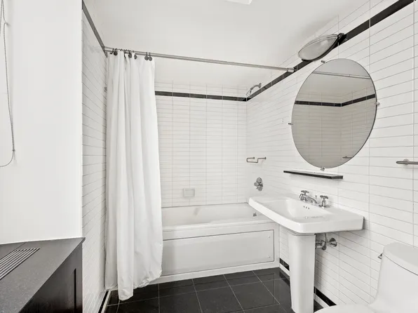 360 East 88th Street image 6 of 7