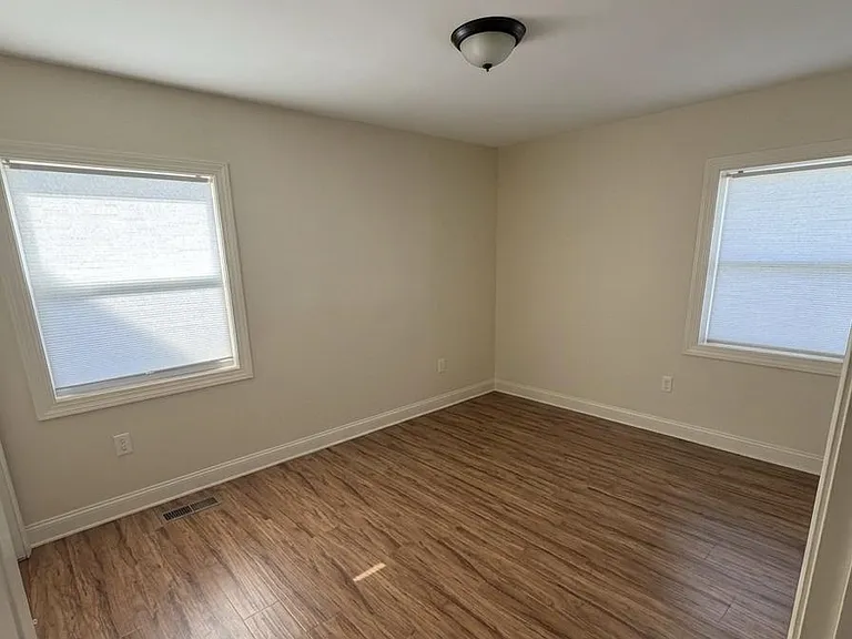 34 Hopkins Ln — Photo 10