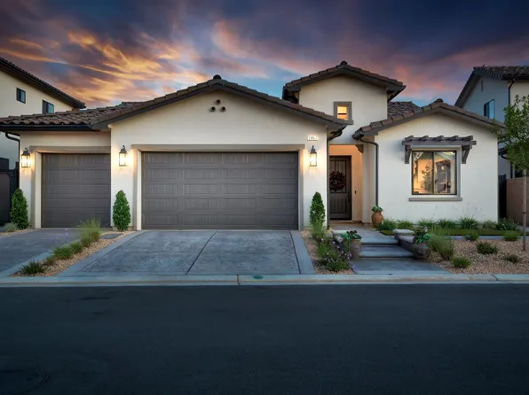 2857 W Peach Tree Ln, Fresno, CA 93722