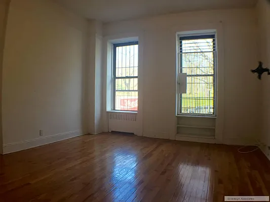 Rented by Sovereign Associates | media 10