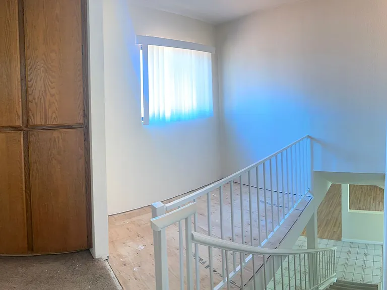 22701 Cascade Dr — Photo 14