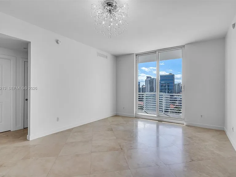 315 NE 3rd Ave #1805 — Photo 8