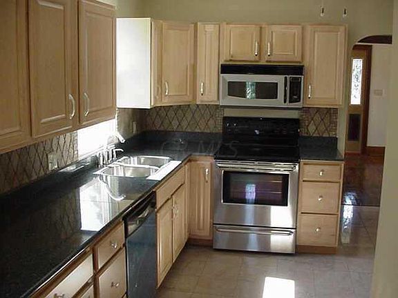 3rd image of 478 E Tompkins St #2
