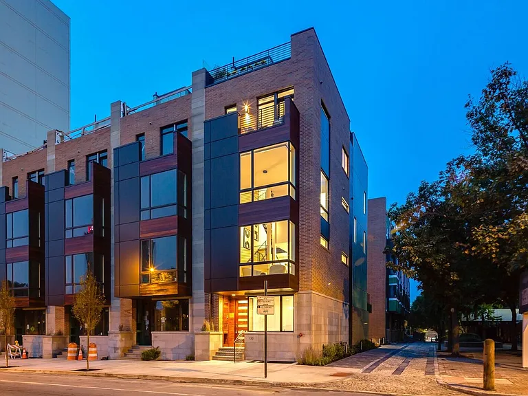 147 S Hancock St — Photo 1