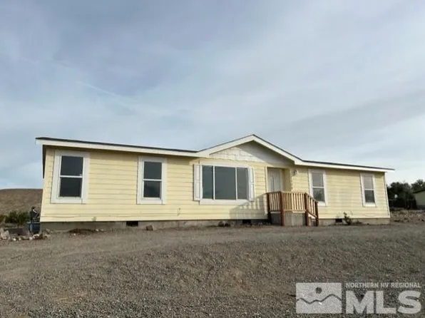 7900 Pueblo Dr, Stagecoach, NV 89429