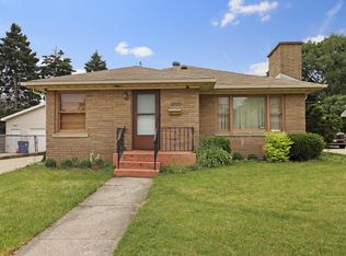 2514 E Crescent St, Racine, WI 53403