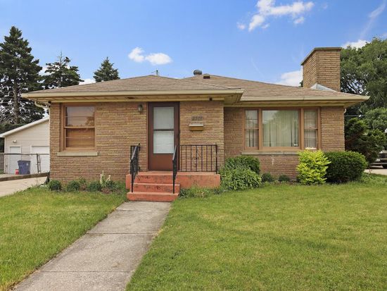 2514 East Crescent STREET, Racine, WI 53403