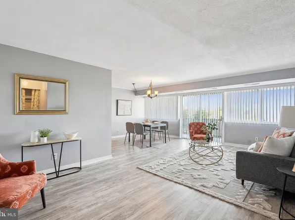 5851 Quantrell Ave APT 504, Alexandria, VA 22312