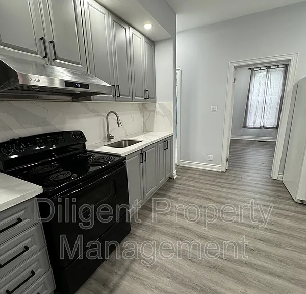 219 Stewart St #PROPERTY — Photo 1