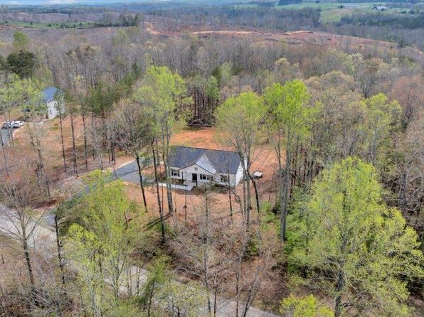 9900 Stonewall Rd, Appomattox, VA 24522