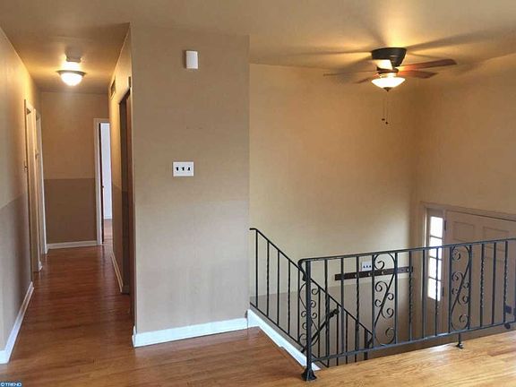 3rd image of 746 Hedy Ave