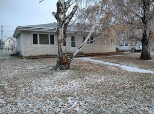 207 N 5th St, Drayton, ND 58225