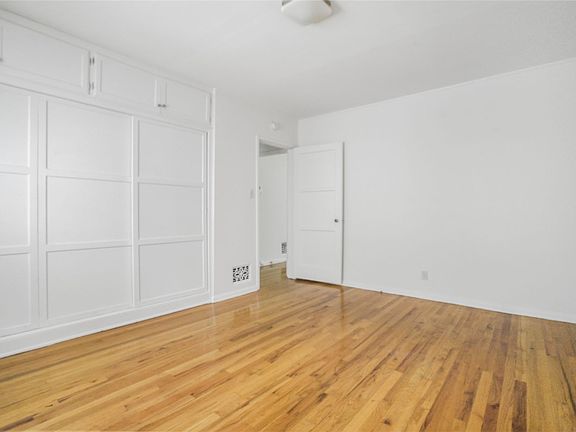 2nd image of 8551-8561 Holloway Dr #3/4