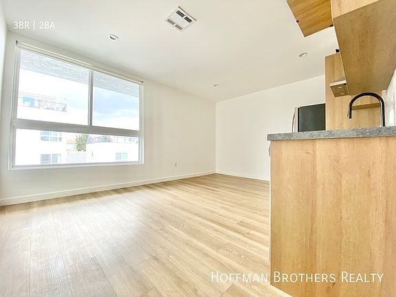 4th image of 231 Rosemont Ave #1A