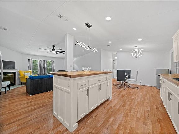 4th image of 13120 SW 90th St