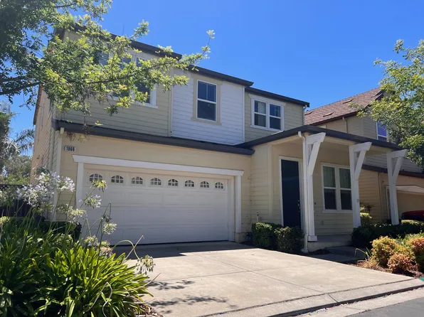 1066 Amber Ridge Ln, Vacaville, CA 95687