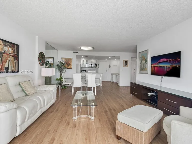 199 Ocean Lane Dr #1006 — Photo 4