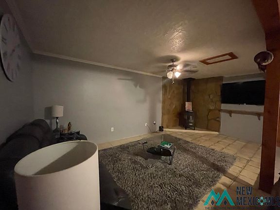4th image of 913 Mora St