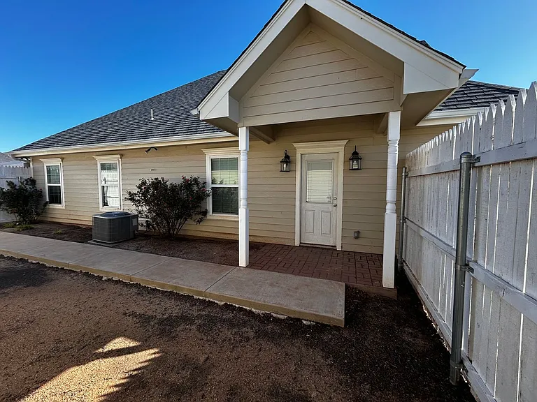 1209 Pinot Dr — Photo 25