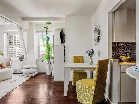 5th image of 111 Hicks St APT 18G