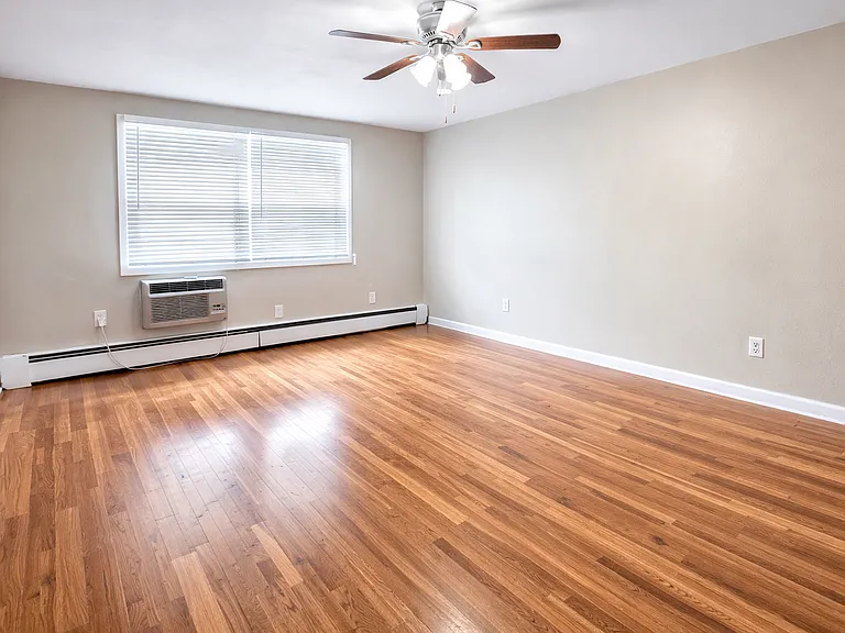 The Denn Apartments — Photo 6