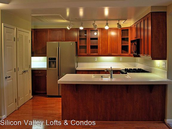 3rd image of 30 E Julian St Unit 112