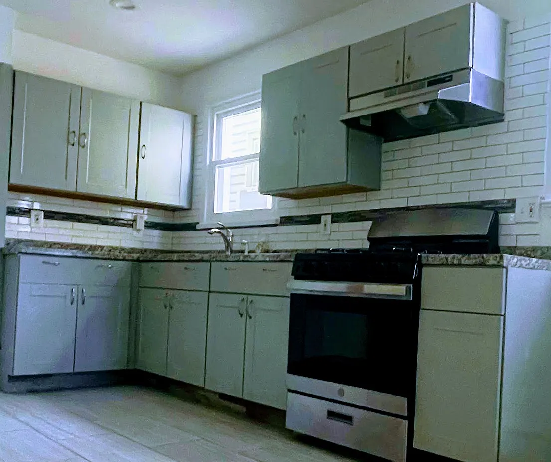 4 bed, 1200 sqft, $2,650 — Photo 1