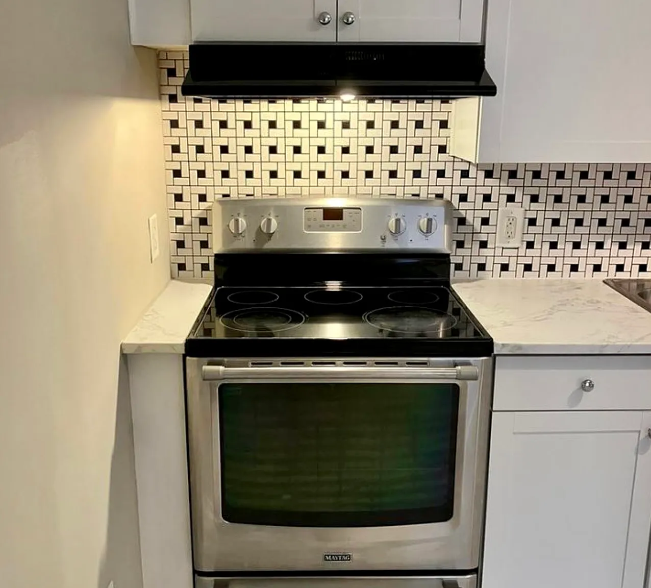 2 bed, 1000 sqft, $1,375 — Photo 4
