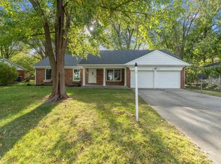 101 Parkview Rd, Carmel, IN 46032