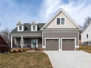 49 McIlwee Ln, Staunton, VA 24401