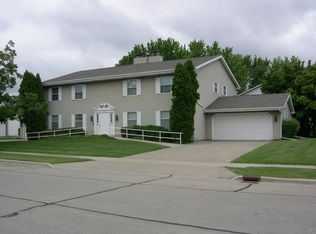 725 Starboard Ct W, Oshkosh, WI 54901