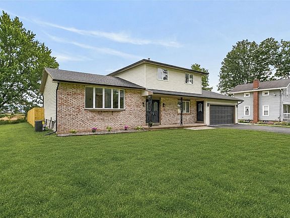 2nd image of 672 Gillett Rd