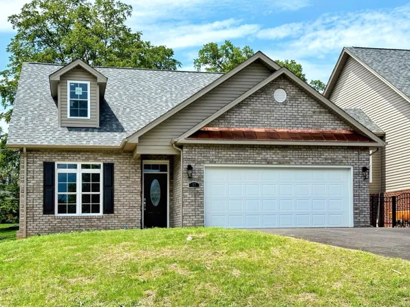 57 Medallion Ct, Daleville, VA 24083