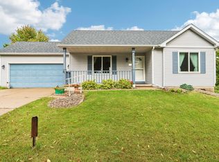 941 Vista Ridge Dr, Mount Horeb, WI 53572