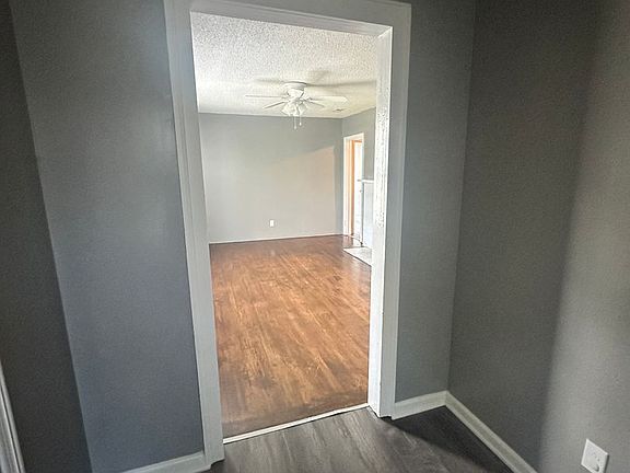 2nd image of 1712 Iola Dr