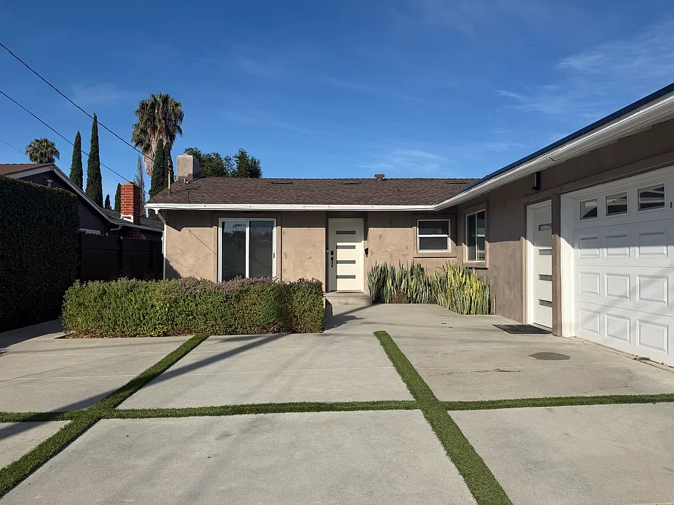 4661 Mount Frissell Dr