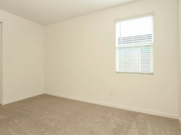 24466 W Grove St — Photo 11