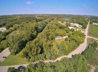 1020 Cemetery Rd, Morris, IL 60450