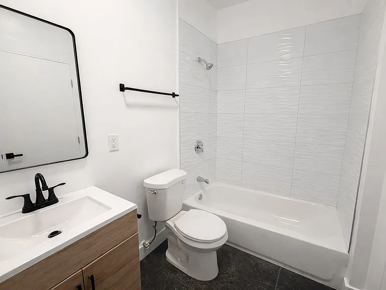 1600 E Ocean Blvd #8 — Photo 5