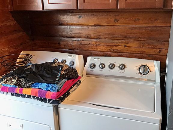 5th image of 3458 Porcupine Dr